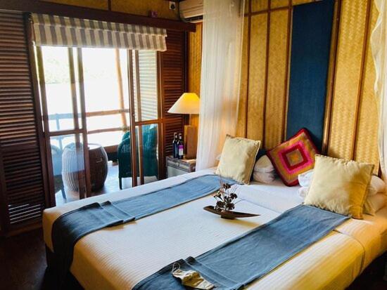 Yathra Houseboat Hotel Bentota Exterior foto