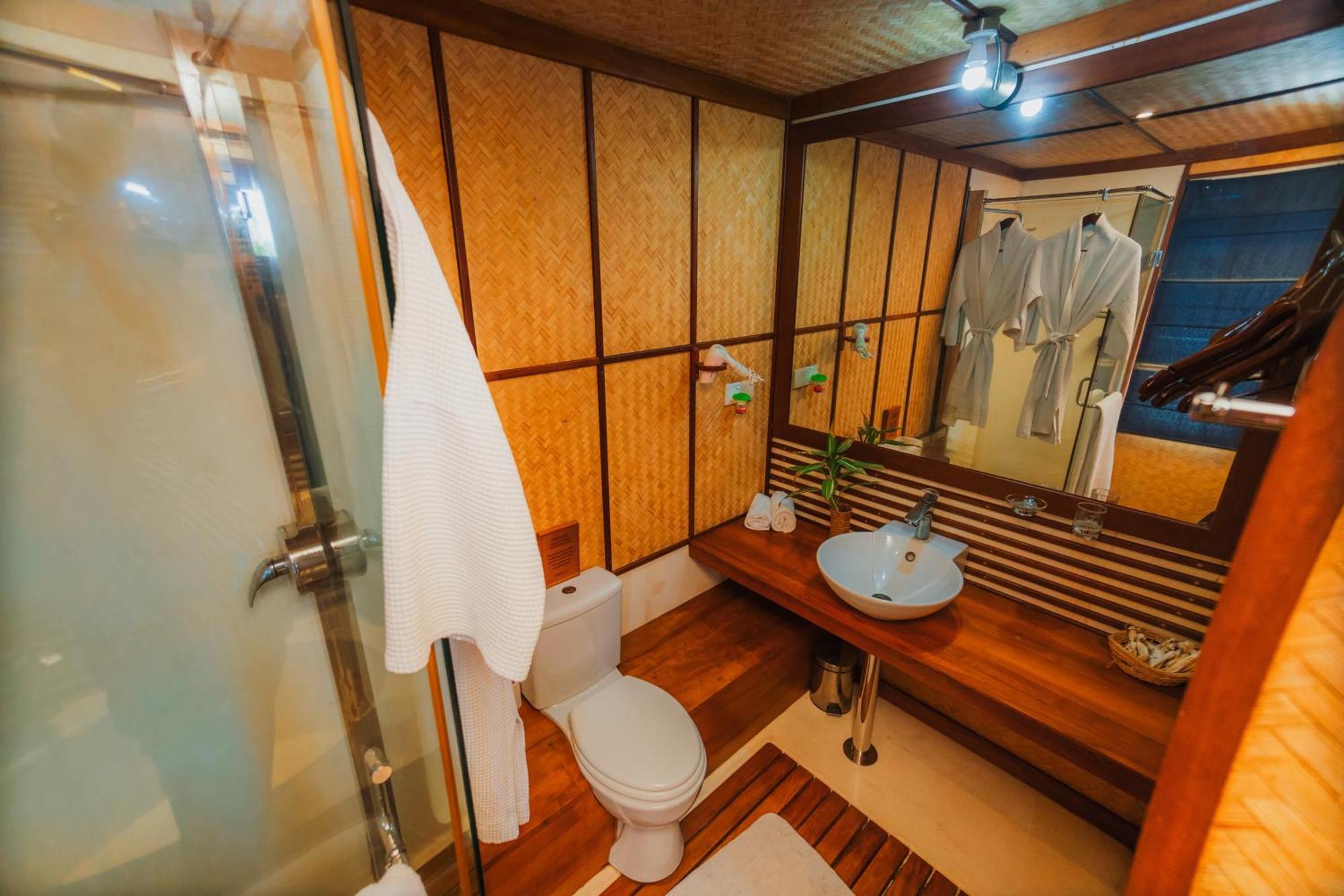 Yathra Houseboat Hotel Bentota Exterior foto