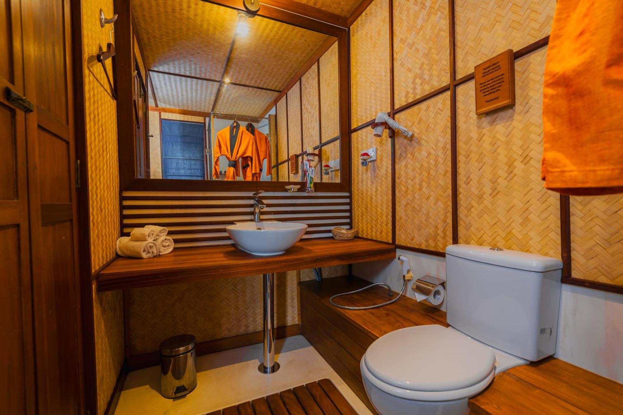 Yathra Houseboat Hotel Bentota Exterior foto