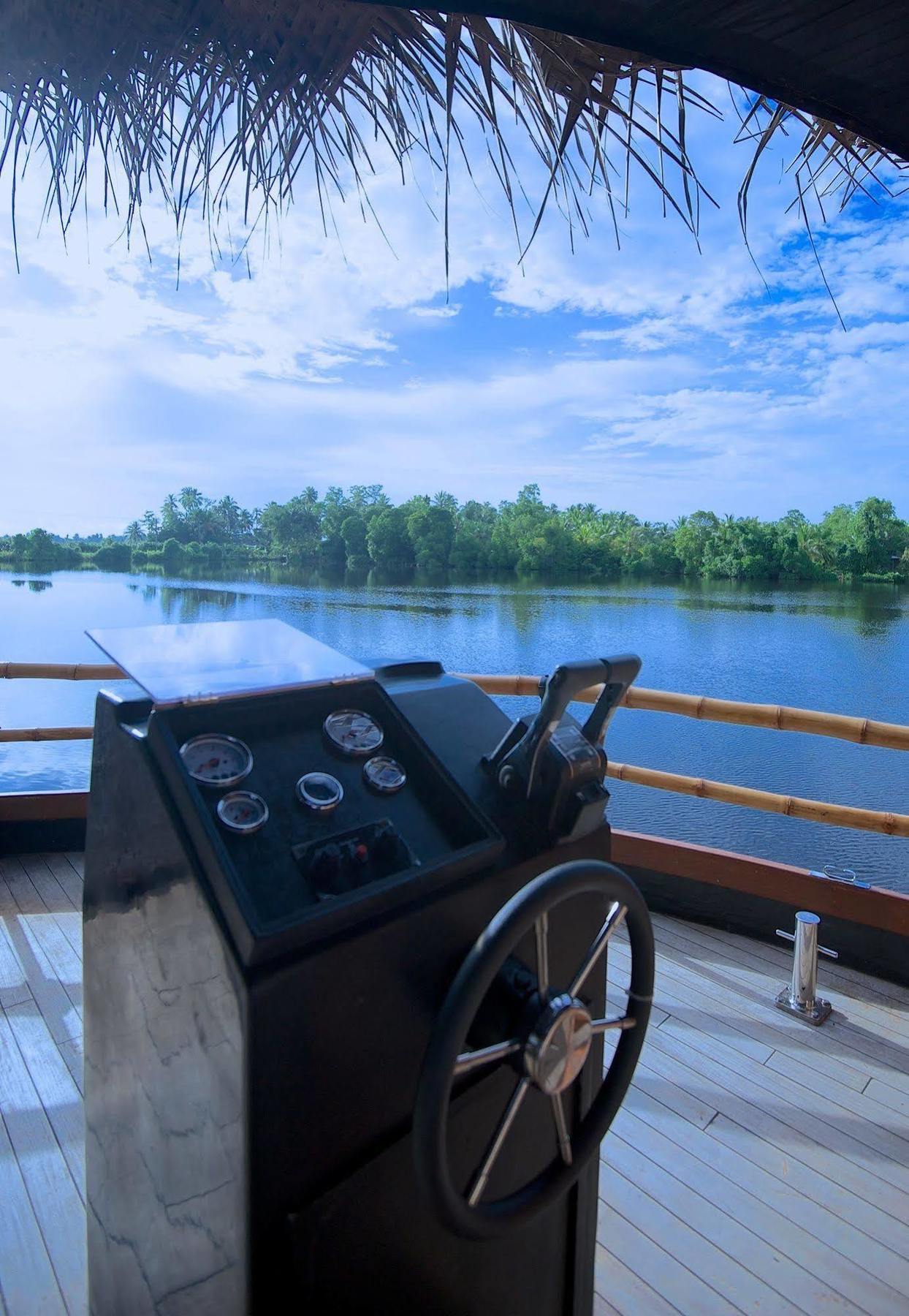 Yathra Houseboat Hotel Bentota Exterior foto
